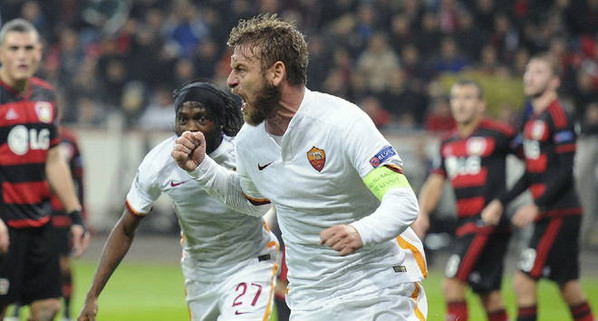 de rossi esulta bayer roma