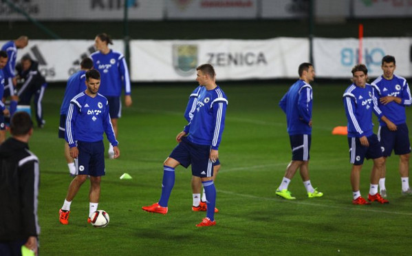 dzeko allenamento bosnia 2