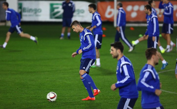 dzeko allenamento bosnia 4