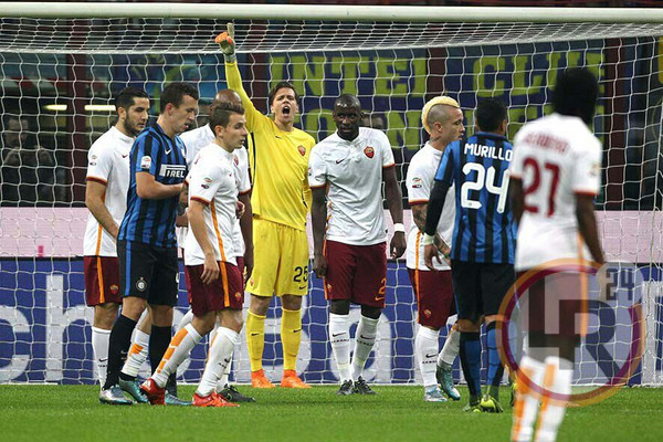 inter roma azione difensiva szczesny urla lr24