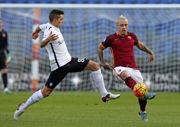 nainggolan azione roma atalanta