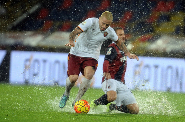 nainggolan-brighi-2-bologna-roma