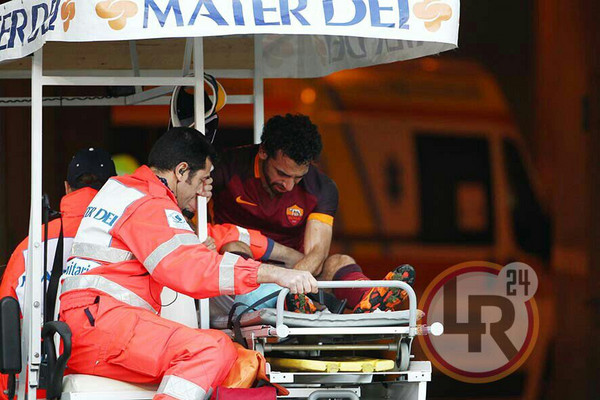 salah infortunio caviglia derby roma-lazio 08.11.15