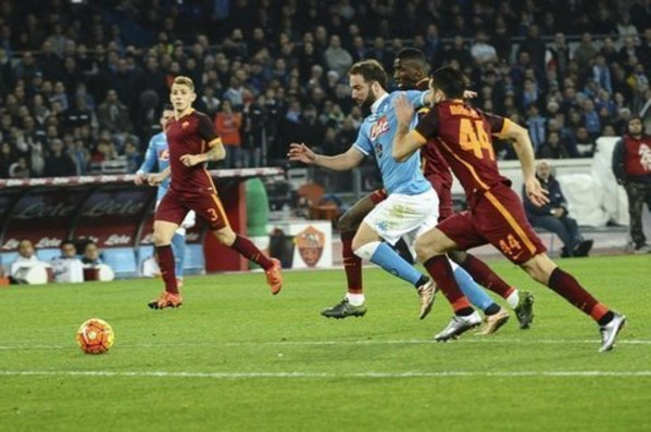 higuain-Napoli-Roma-13.12.15