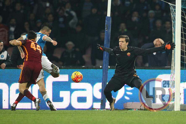 szczesny uscita napoli roma 131215 mancini