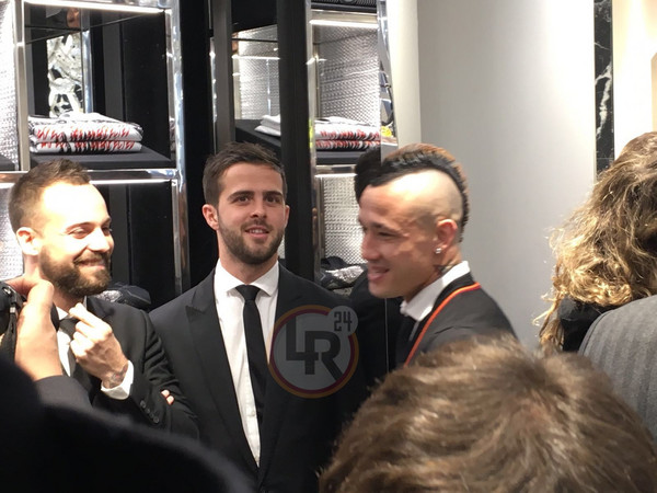 pjanic sorriso nainggolan mezzo profilo