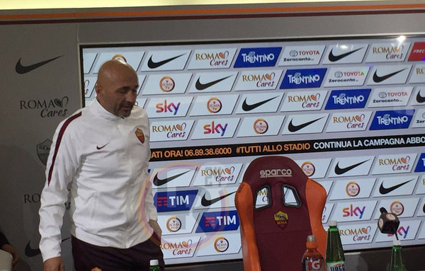 spalletti arriva sala stampa conf