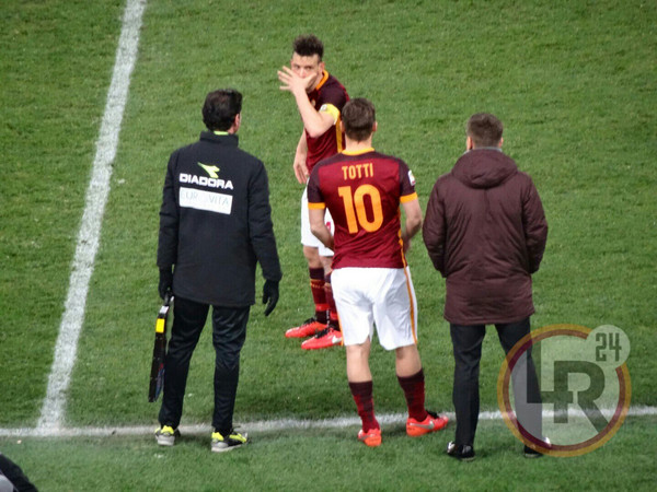 Totti cambio Florenzi Roma-Fiorentina 04.03.16