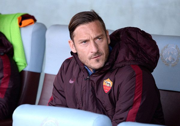 totti-panchina-mezzo-pp