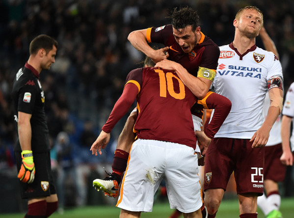 FLORENZI-ABBRACCIA-TOTTI-ROMA-TORINO