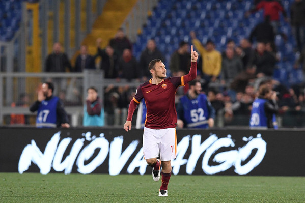 TOTTI-ESULTA-ROMA-TORO