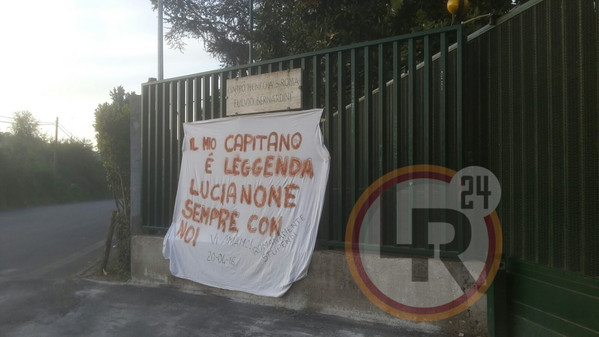 TRIGORIA STRISCIONE TOTTI