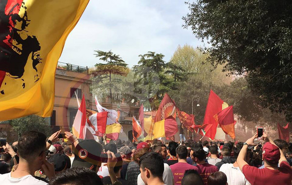 corteo tifosi testaccio