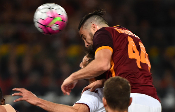 manolas-colpo-testa-2-roma-toro