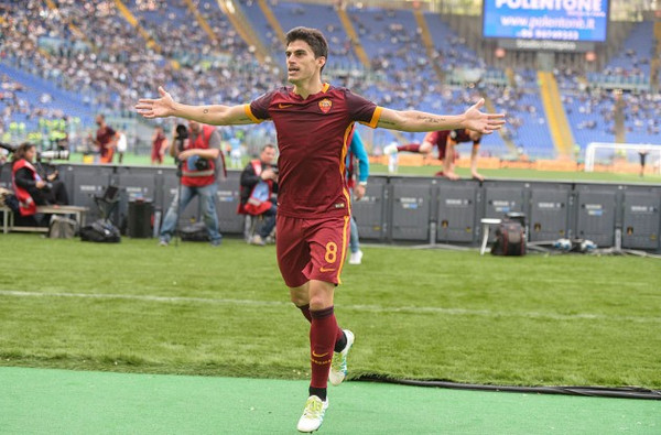 perotti braccia larghe esulta derby