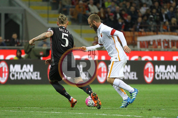 de rossi driblling mexes