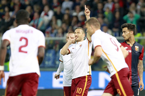 totti esulta genoa roma