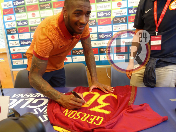 Gerson, presentazione ritiro roma pinzolo firma maglia 2 10.07.2016