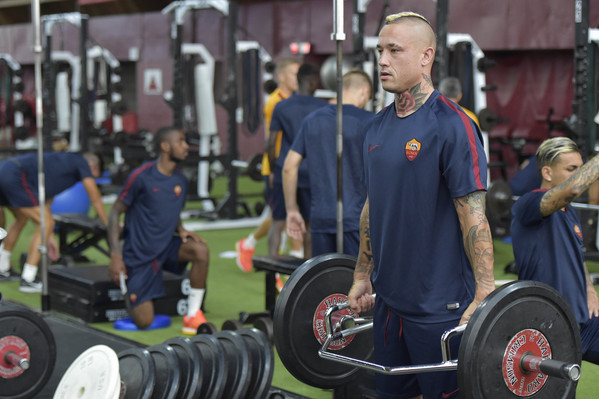 Nainggolan-palestra-Boston-seduta-mattina