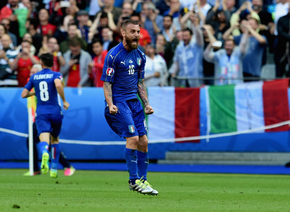 de rossi esulta-2-italia-spagna