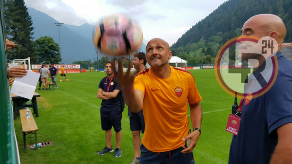 spalletti lancia pallone lr24