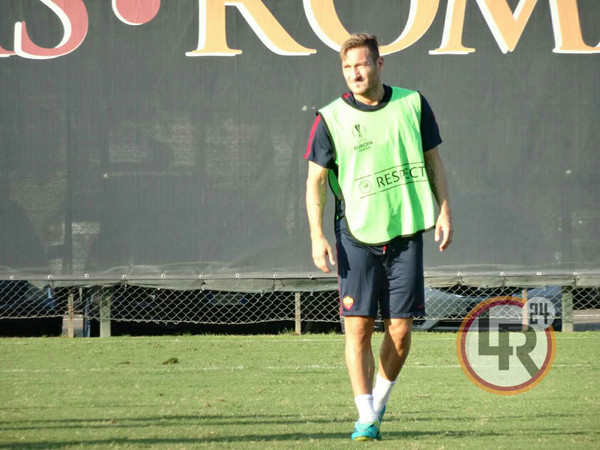 trigoria rifinitura totti