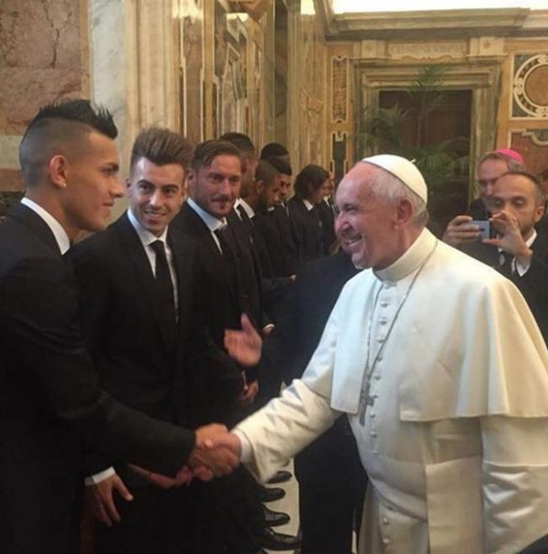 paredes incontro papa