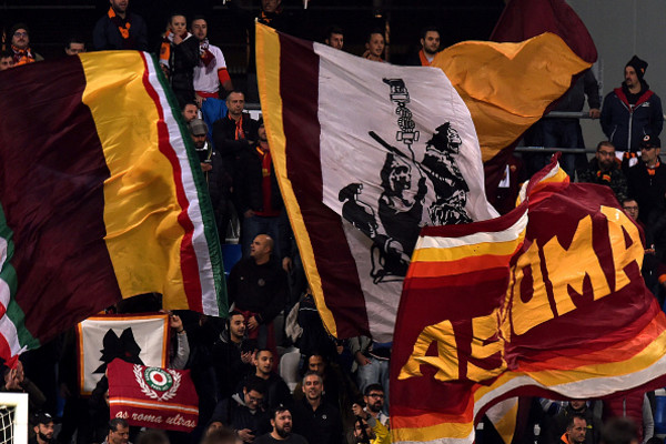 bandiere tifosi roma