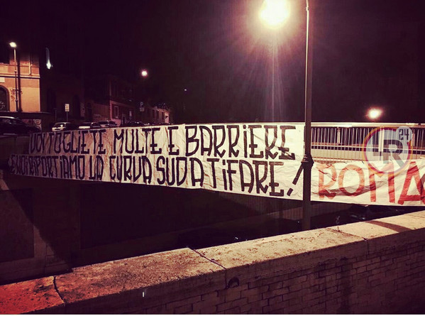 striscione colosseo