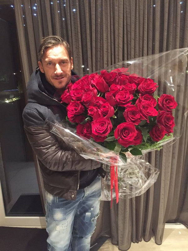 Totti fiori Maradona