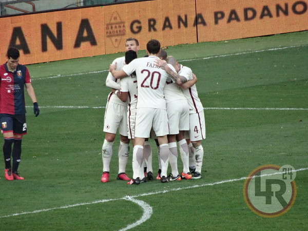 abbraccio squadra genoa roma 2