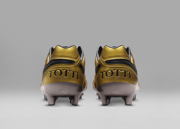 Nike scarpini totti