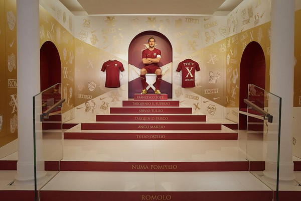 totti trono nike scarpini