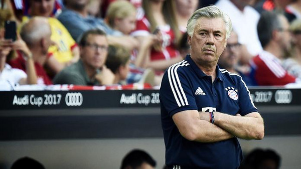 ancelotti braccia conserte bayern