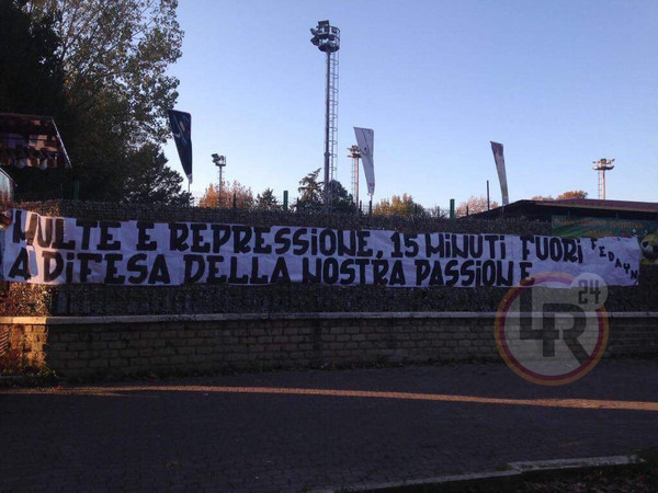 multe e repressione fedayn striscione