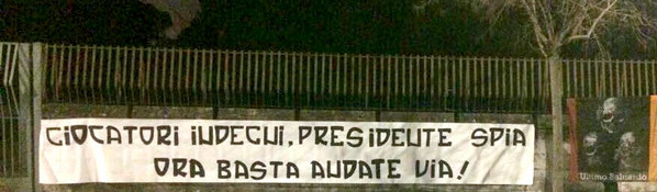 striscione contro pallotta