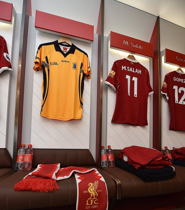 omaggio liverpool per sean cox