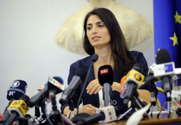 raggi conferenza