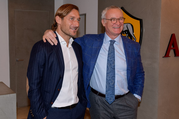 AS Roma, Claudio Ranieri arriva a Roma: è il nuovo allenatoreAS Roma, Claudio Ranieri arriva a Roma: è il nuovo allenatore