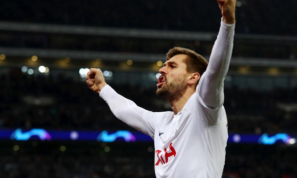 llorente.tottenham.festeggia.2018.2019.750x450