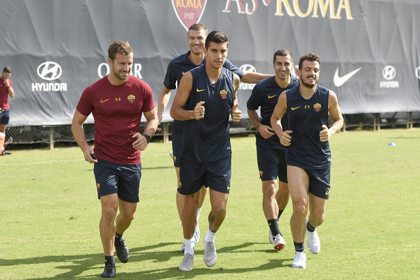 AS Roma, allenamento mattutino a TrigoriaAS Roma, allenamento mattutino a Trigoria