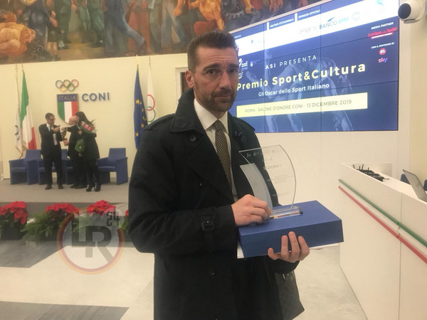 De Sanctis con il premio Quattrocchi Sport&Cultura