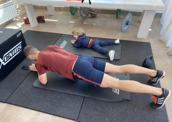 Dzeko figlio allenamento ig