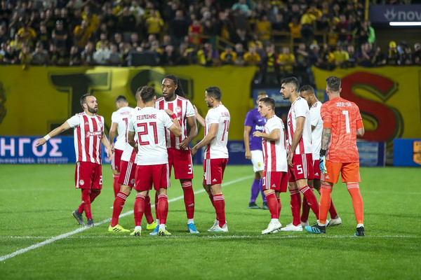 Greek Superleague Match Aris Vs Olympiacos