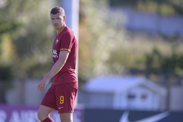 AS Roma, a Trigoria allenamento con partitella in famiglia