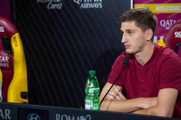 AS Roma, conferenza stampa di presentazione del calciatore Maresh Kumbulla