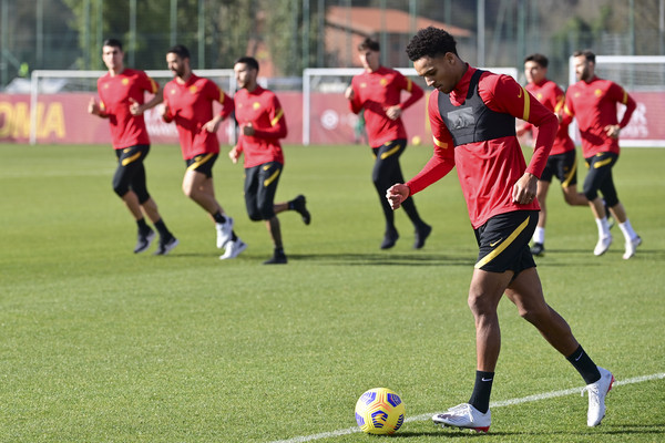 L'AS Roma in allenamento a TrigoriaL'AS Roma in allenamento a Trigoria