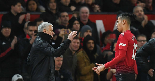 mourinho cinque smalling