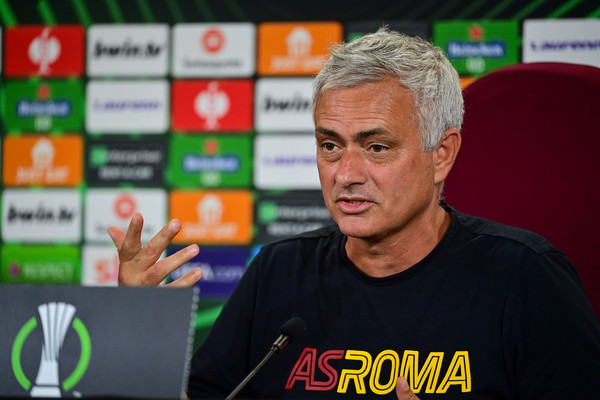 AS Roma Press Conference