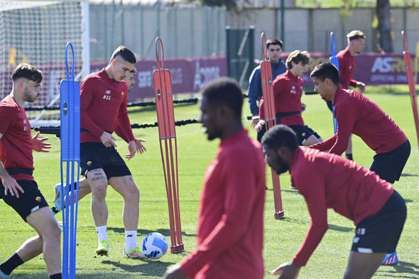 Trigoria Zaniolo campo